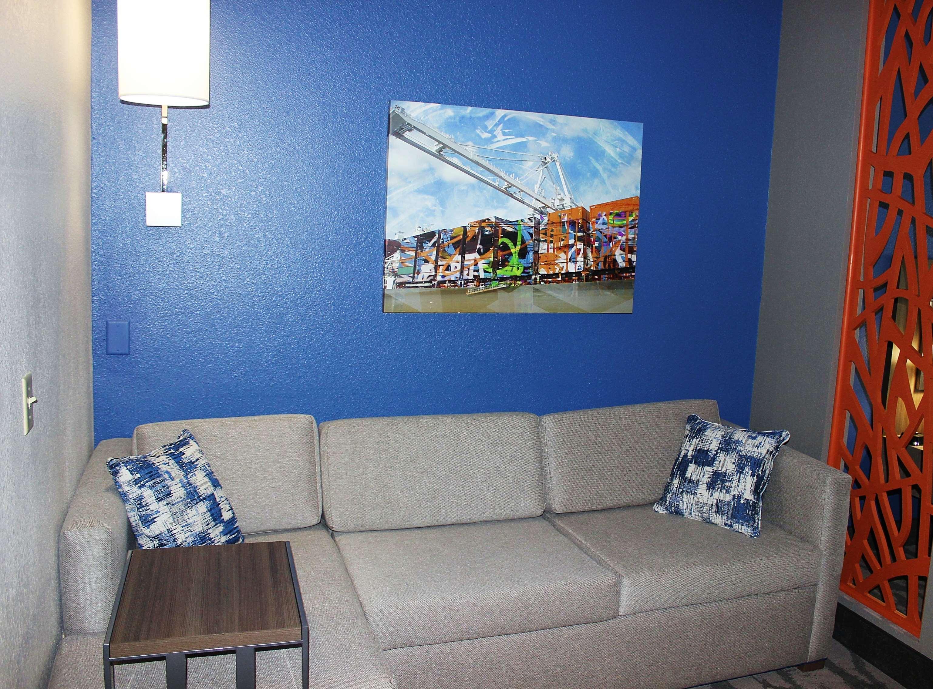 Best Western Plus Castlerock Inn & Suites Bentonville Exterior photo