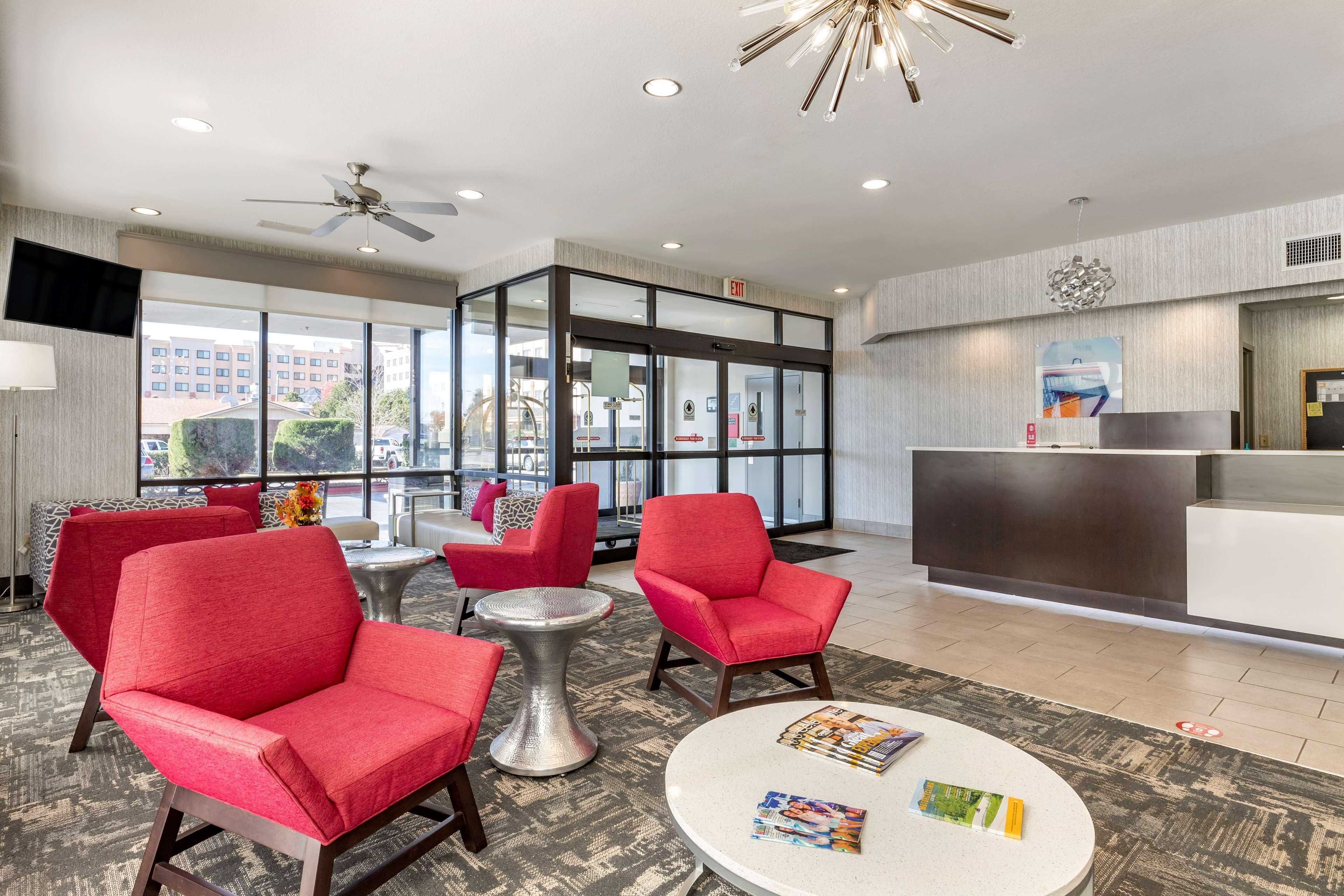 Best Western Plus Castlerock Inn & Suites Bentonville Exterior photo