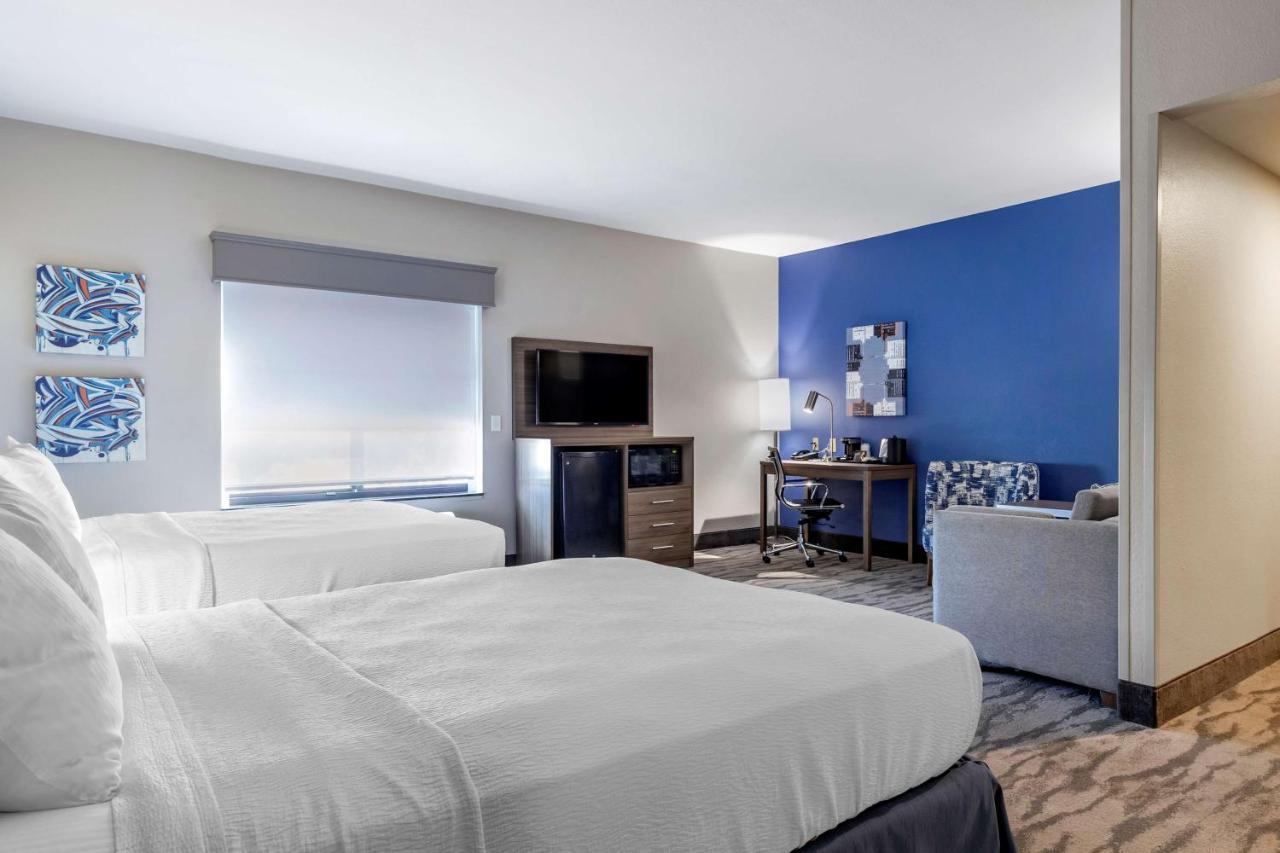 Best Western Plus Castlerock Inn & Suites Bentonville Exterior photo